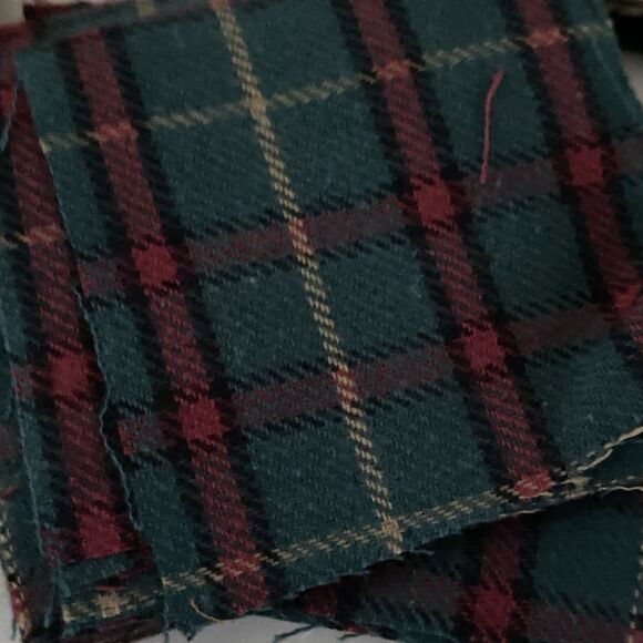 LOT OF VTG 2.5" Quilt Block Squares Patterned & Plaids Cotton Cut Fabric Pieces - Picture 3 of 13